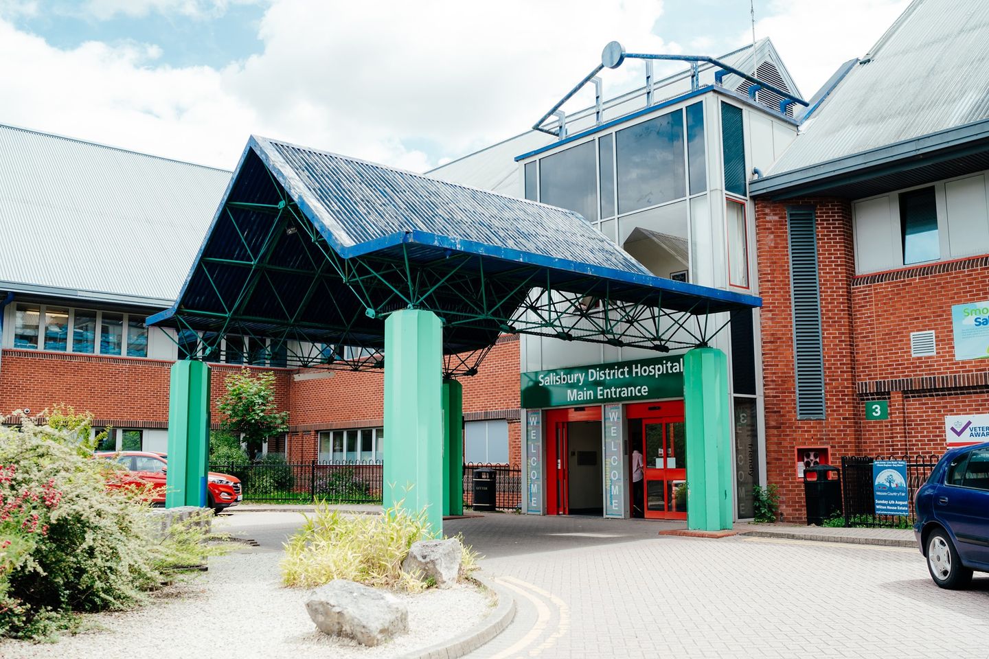 Salisbury Hospital   Hospital Main Entrance 